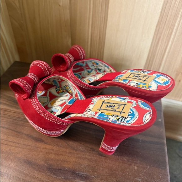 Miss L Fire Lola Red Suede Platform Heels with Bow - Picture 8 of 12